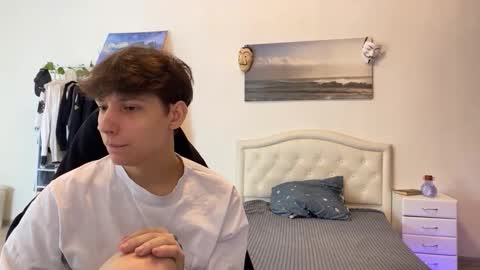 Snapshot of thomas617826 chatting on October 22, 3:23 pm Thomas Hill online show from October 22, 3:23 pm