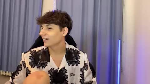 Snapshot of thomas617826 chatting on October 23, 4:50 pm Thomas Hill online show from October 23, 4:50 pm