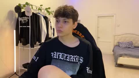 Snapshot of thomas617826 chatting on October 27, 6:45 pm Thomas Hill online show from October 27, 6:45 pm