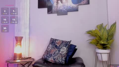 Snapshot of thomas_eliotts chatting on December 20, 1:36 am Thomas Eliott independent model online show from December 20, 1:36 am