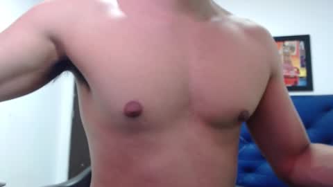 Snapshot of thomas_neuman chatting on February 4, 8:28 pm Thomas online show from February 4, 8:28 pm