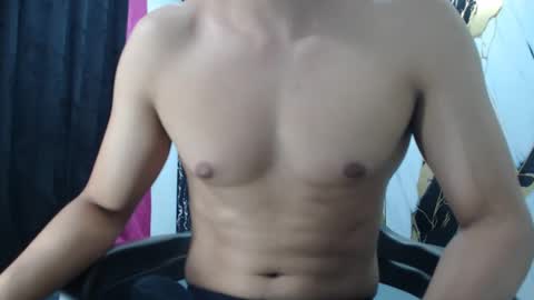 Snapshot of thomas_neuman chatting on November 8, 8:51 pm Thomas online show from November 8, 8:51 pm