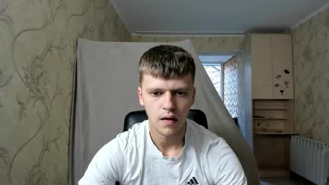 Snapshot of thomas_shelbivip chatting on October 18, 1:23 pm Tomas online show from October 18, 1:23 pm