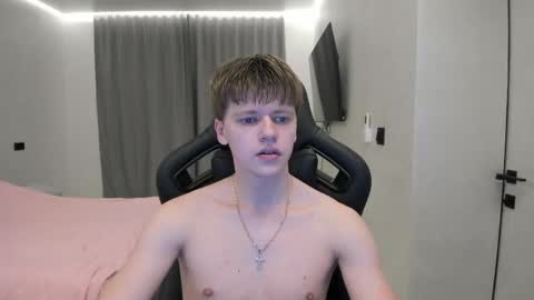 Tomas online show from April 10, 6:23 pm