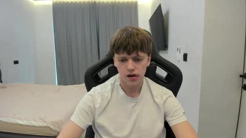 Tomas online show from April 23, 12:51 pm