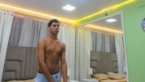 Thomas Valkov online show from May 6, 11:15 am