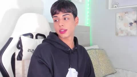 Thomas online show from October 26, 7:47 am