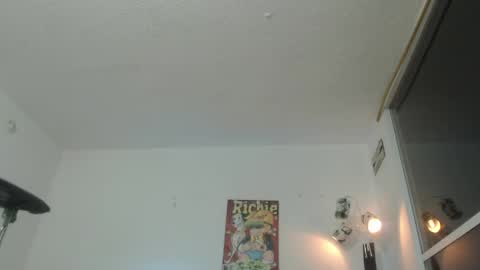 thomasjons online show from April 12, 2:38 am