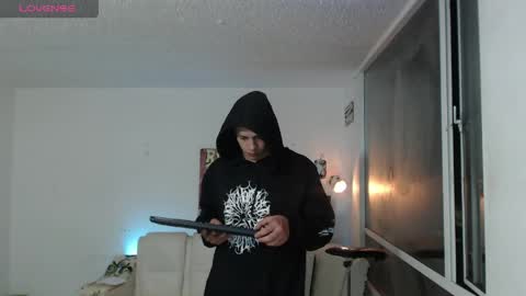 thomasjons online show from April 18, 4:27 am