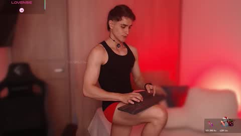 Thom Klein online show from November 29, 5:49 pm