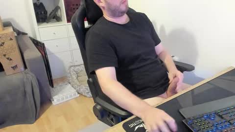 thommy2008 online show from October 7, 6:21 am