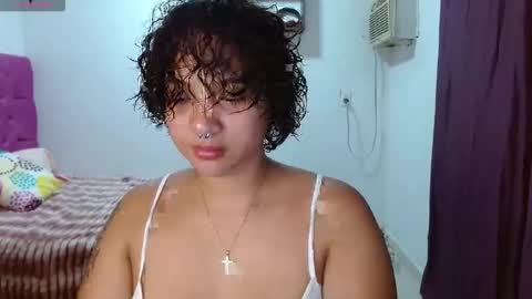 Snapshot of thompson_ari chatting on January 11, 3:11 am thompson ari online show from January 11, 3:11 am