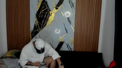 thomson_hot01 online show from November 30, 5:22 am