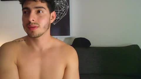 Snapshot of thomylov chatting on March 8, 2:04 am thomylov online show from March 8, 2:04 am