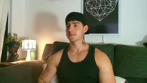 Snapshot of thomylov chatting on March 12, 4:18 am thomylov online show from March 12, 4:18 am