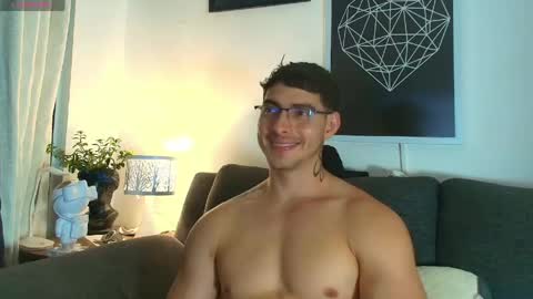 thomylov online show from May 8, 4:51 am