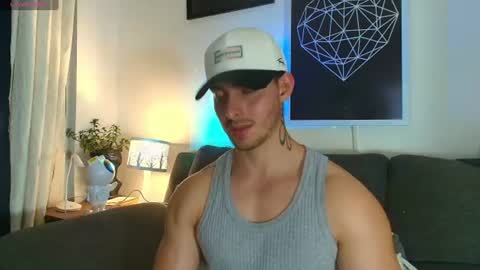 thomylov online show from June 11, 2:44 am