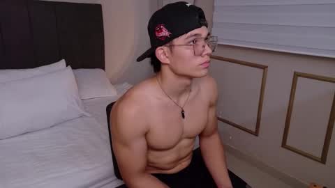 Thony online show from February 4, 7:53 pm