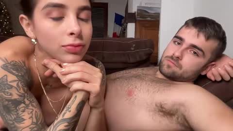 Snapshot of thony_grey chatting on December 6, 12:56 am Thony Grey online show from December 6, 12:56 am