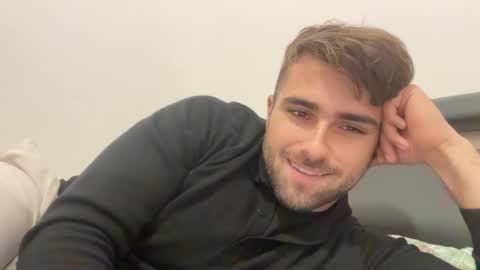 Snapshot of thony_grey chatting on October 2, 8:05 pm Thony Grey online show from October 2, 8:05 pm