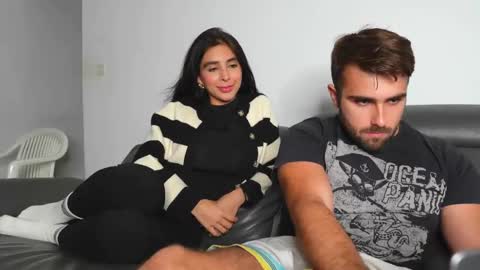 Snapshot of thony_grey chatting on October 7, 7:33 pm Thony Grey online show from October 7, 7:33 pm