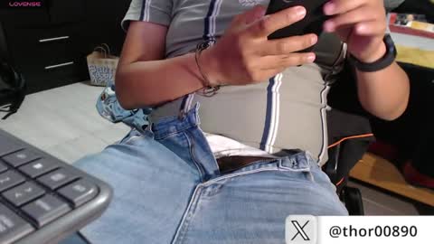 thor0200 online show from March 31, 6:25 am