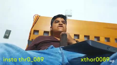 Snapshot of thor0200 chatting on May 13, 4:32 am thor0200 online show from May 13, 4:32 am