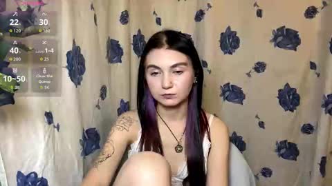 Lola  3 a gift for every fan club member online show from February 18, 8:16 pm