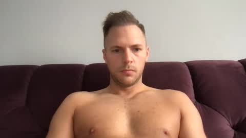 Snapshot of thorhh1991 chatting on October 5, 12:14 pm thorhh1991 online show from October 5, 12:14 pm
