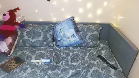 thornyroseb online show from June 13, 11:24 pm