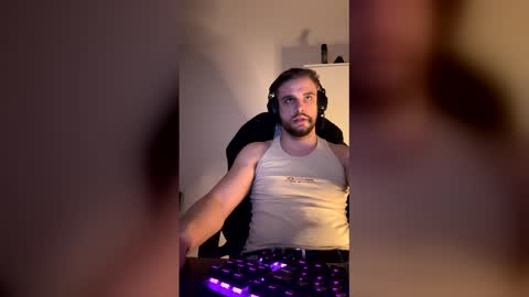 thorodinson03 online show from February 12, 6:03 pm