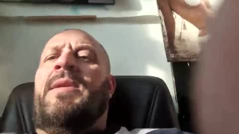 Snapshot of thorssshammer chatting on December 17, 11:05 am thorssshammer online show from December 17, 11:05 am