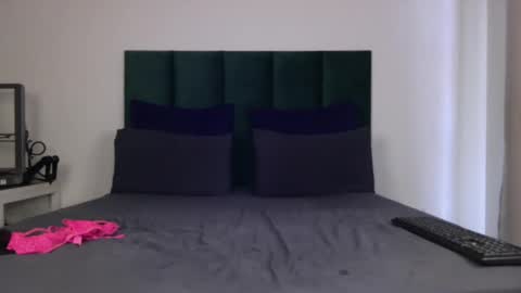 throatgoat2121 online show from October 25, 8:22 am