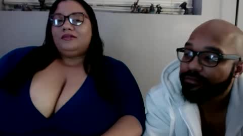 Snapshot of throatgoathunnybunz chatting on December 20, 10:05 am ThroatGoatHunnyBunz online show from December 20, 10:05 am