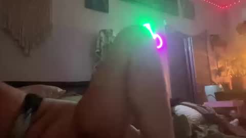 Snapshot of throatyygoat chatting on October 10, 5:39 am throatyygoat online show from October 10, 5:39 am