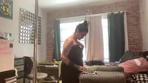 throatyygoat online show from November 7, 8:31 pm