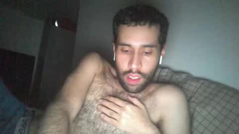 Snapshot of throwawayyourgun chatting on December 28, 2:33 am Luka online show from December 28, 2:33 am