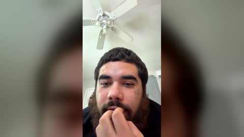 Snapshot of thugnasty512 chatting on February 14, 10:34 am thugnasty512 online show from February 14, 10:34 am