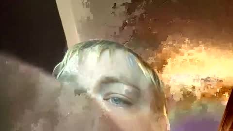 Snapshot of thunderbird2696 chatting on December 15, 7:34 am thunderbird2696 online show from December 15, 7:34 am