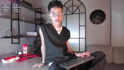 Tiam Muller online show from December 16, 2:16 am