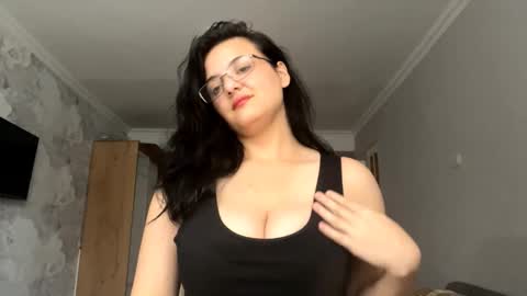 Mary online show from November 15, 10:45 am