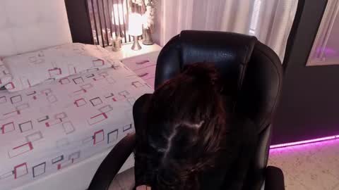 Snapshot of tiana_scot chatting on January 9, 11:57 am LIA online show from January 9, 11:57 am