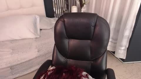 Snapshot of tiana_scot chatting on February 14, 12:35 pm LIA online show from February 14, 12:35 pm