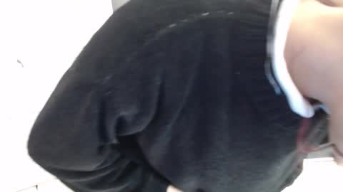 Snapshot of tiana_scot chatting on February 21, 12:28 pm LIA online show from February 21, 12:28 pm