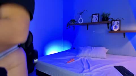 Tiana Corts online show from June 24, 2:43 am