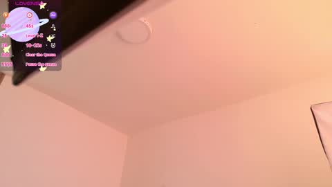 Tiana Le online show from October 4, 7:56 pm