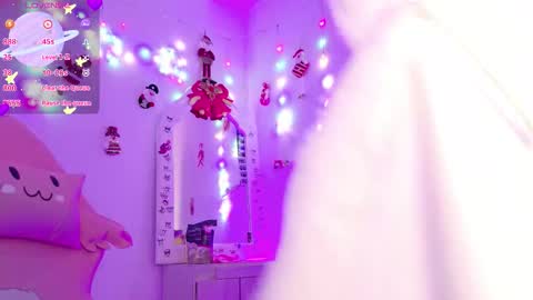 Tiana Le online show from December 3, 12:29 am