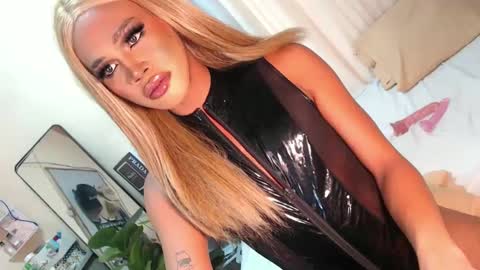 Sam online show from December 16, 7:48 am