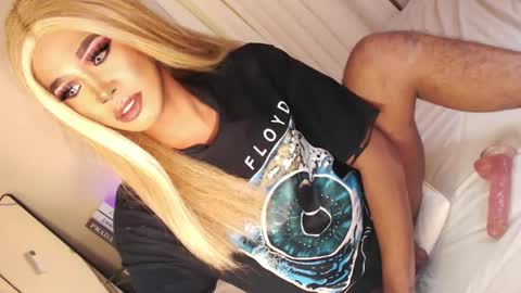 Sam online show from January 10, 9:23 am