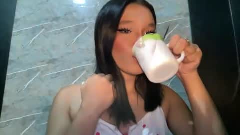 Ms. Tiara online show from May 31, 10:22 am